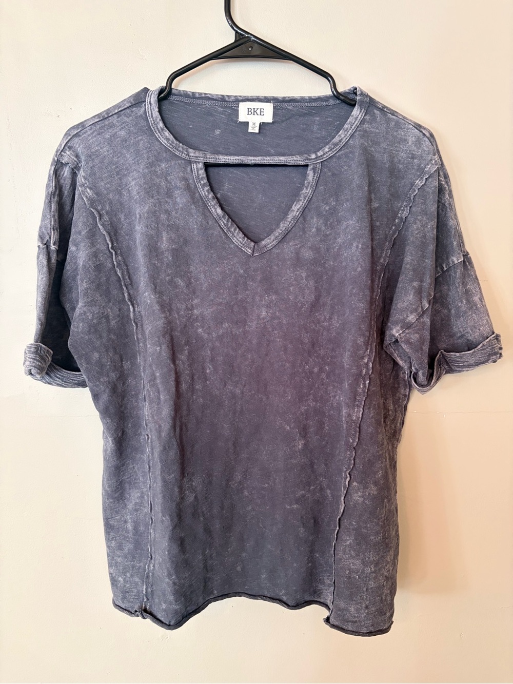BKE Mineral Wash Cutout V Neck Tee Womens M